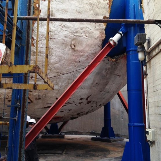 A viscose restraint installed in a tank at a factory in Haifa. Courtesy of the Yaron Ofir Engineers Office